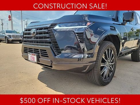 Used 2026 Lexus GX 550 w/ Accessory Package (2T) AWD/4WD image 19