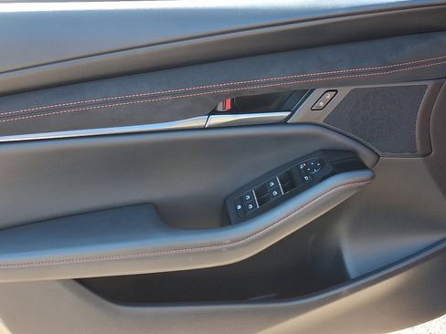 Used 2024 MAZDA MAZDA3 s image 12