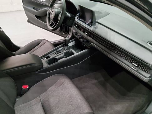 Used 2023 Honda Accord EX image 17