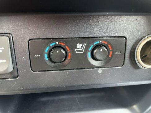 Used 2014 Toyota 4Runner Limited image 25