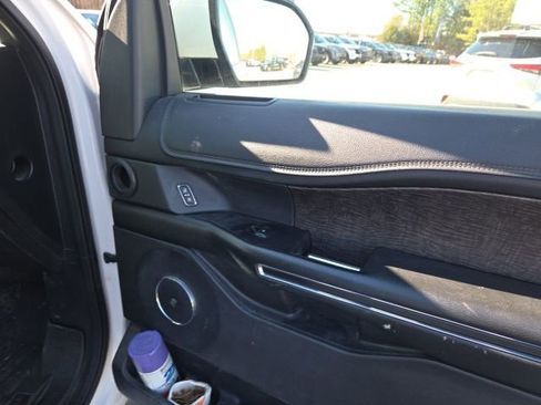 Used 2019 Ford Expedition Limited w/ Equipment Group 301A image 13