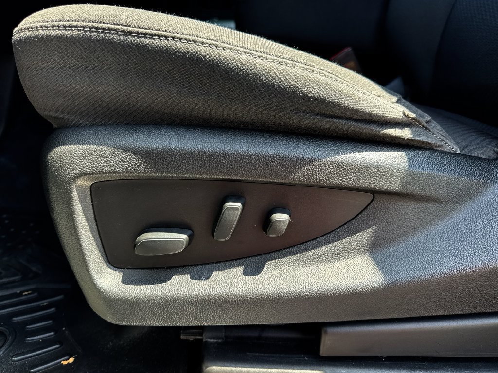 Used 2018 Chevrolet Silverado 1500 LT w/ Texas Edition AWD/4WD image 12