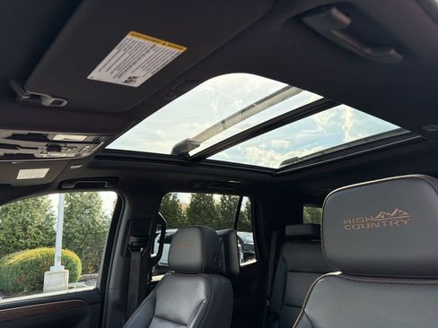 Used 2021 Chevrolet Tahoe High Country image 23