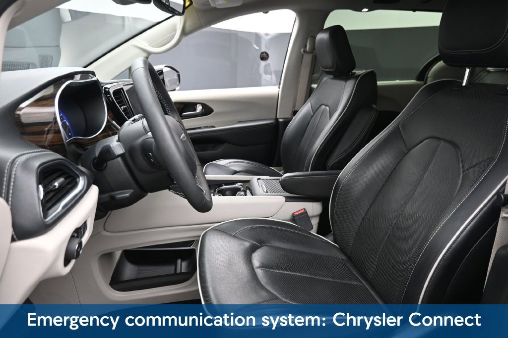 Used 2024 Chrysler Pacifica Limited FWD image 18