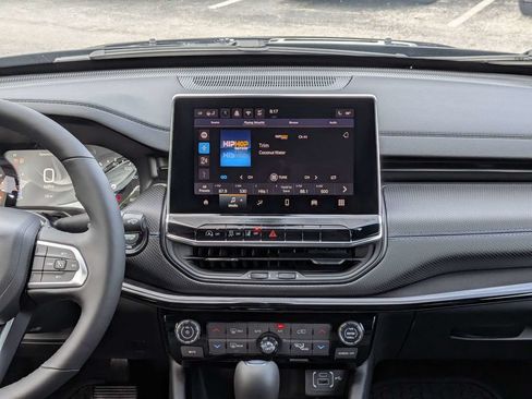 New 2026 Jeep Compass Latitude AWD/4WD image 17