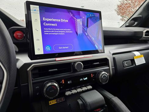 Certified 2025 Toyota 4Runner TRD Off-Road Premium image 26