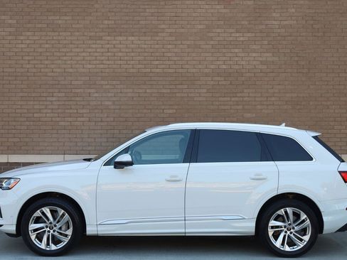 Used 2021 Audi Q7 3.0T Premium Plus AWD/4WD image 2