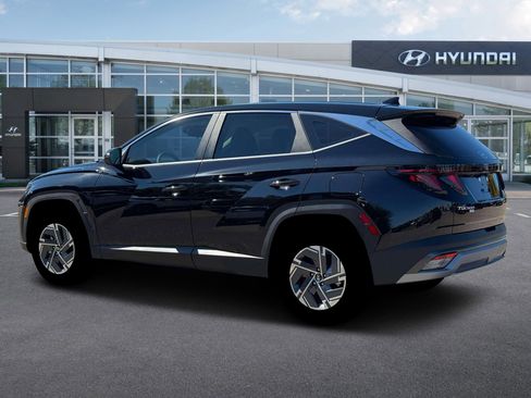 New 2026 Hyundai Tucson Blue SE image 4