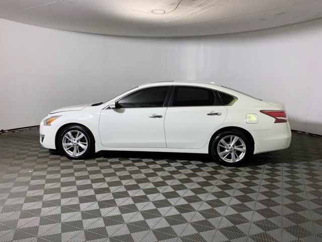 Used 2015 Nissan Altima 2.5 SV w/ Convenience Package FWD image 8