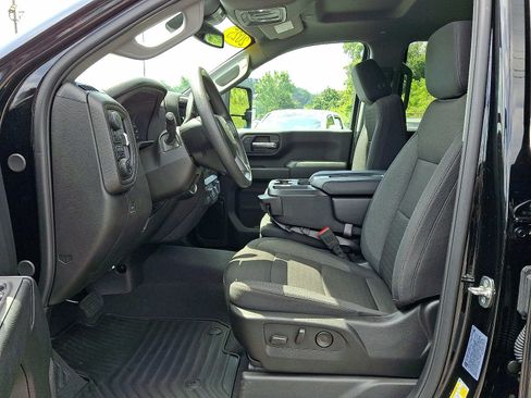 Used 2025 Chevrolet Silverado 2500 Custom w/ Custom Value Package AWD/4WD image 13
