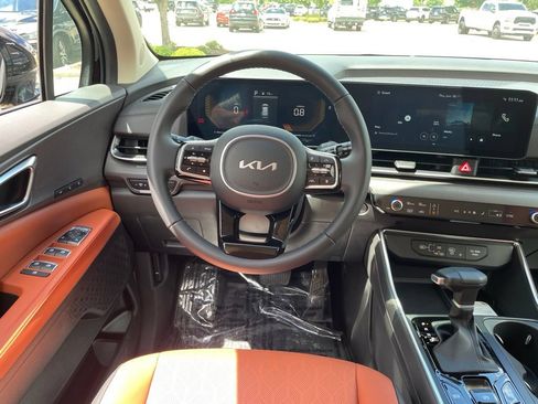 New 2026 Kia Carnival EX FWD image 12