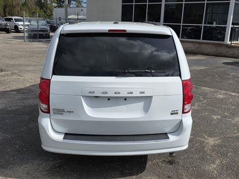 Used 2019 Dodge Grand Caravan GT image 4