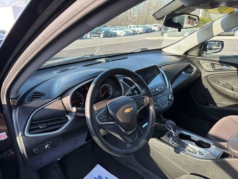 Used 2024 Chevrolet Malibu LT w/ Midnight Edition image 16