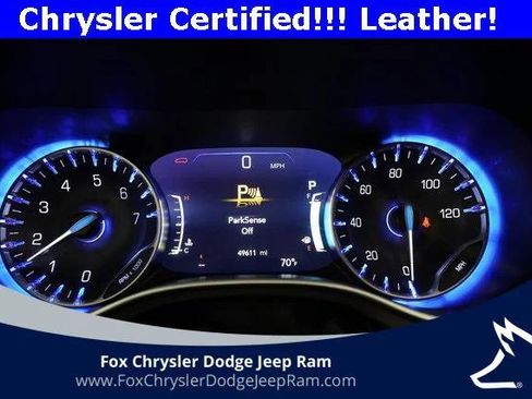 Certified 2024 Chrysler Pacifica Touring-L image 2