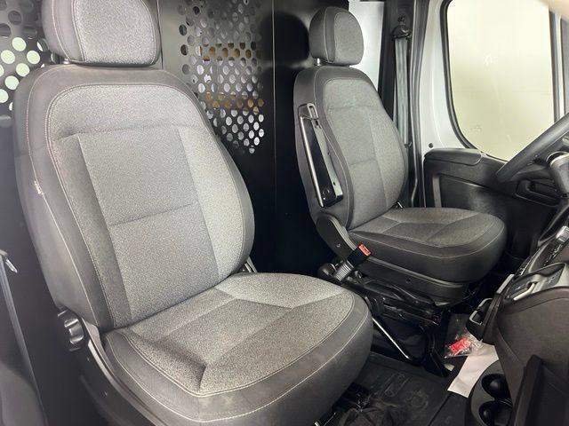 Used 2025 RAM ProMaster 2500 w/ U-Haul Equipment Group FWD image 36