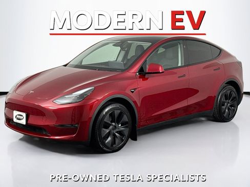 Used 2025 Tesla Model Y Long Range image 1