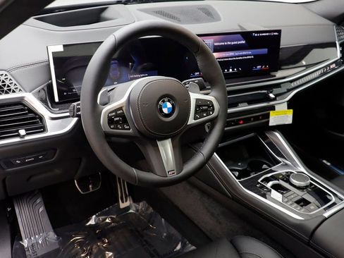 New 2026 BMW X6 xDrive40i w/ Climate Comfort Package image 7