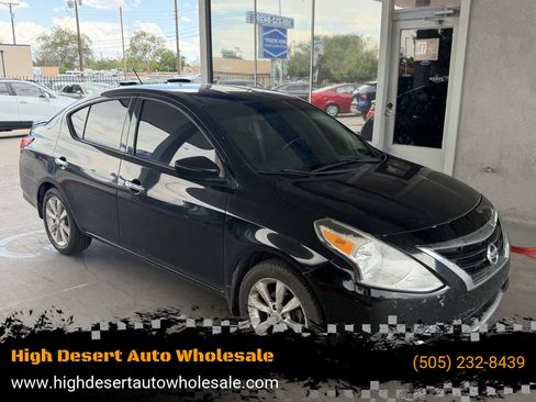 Used 2016 Nissan Versa FWD image 1