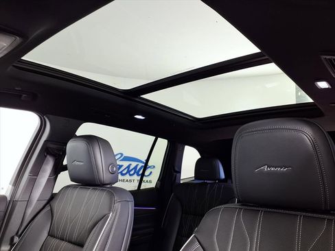 New 2026 Buick Enclave Avenir image 14