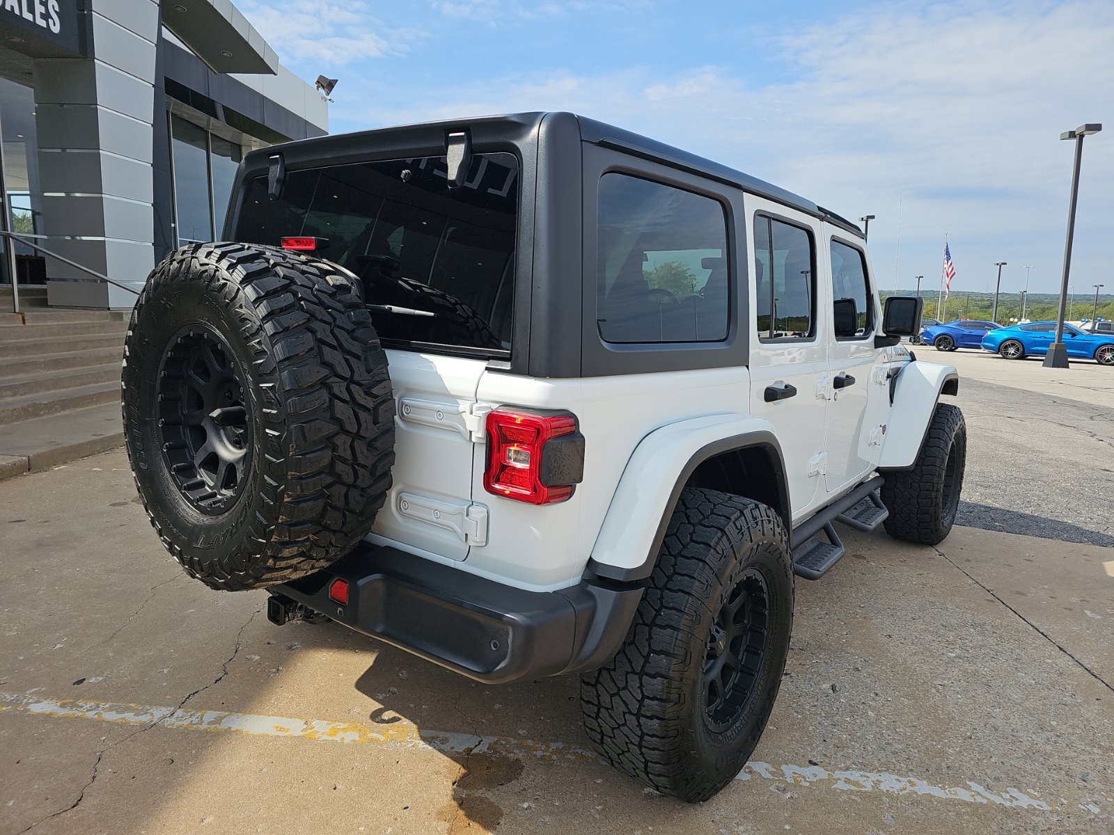 Used 2018 Jeep Wrangler Unlimited Rubicon AWD/4WD image 4