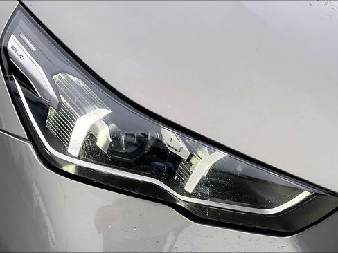 Used 2024 BMW 530i 530i w/ Convenience Package image 25