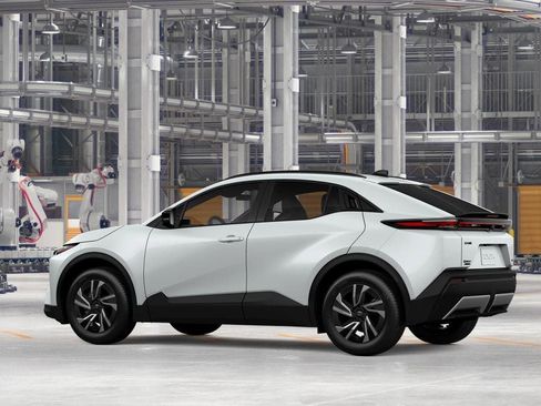 New 2026 Toyota C-HR AWD/4WD image 5