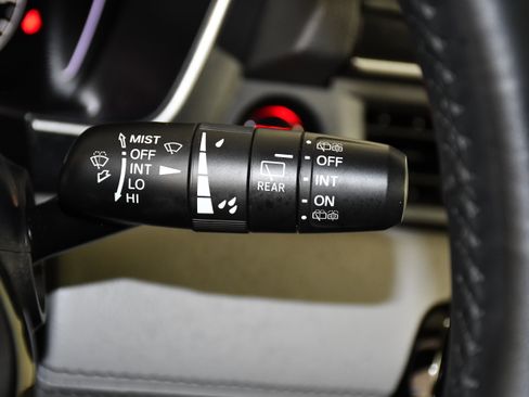 Certified 2025 Honda Pilot Touring image 24