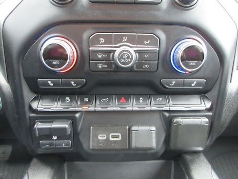 Used 2020 Chevrolet Silverado 1500 LT Trail Boss image 34