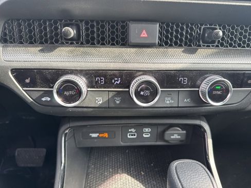 Used 2025 Honda CR-V EX image 16