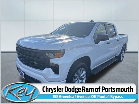 Used 2023 Chevrolet Silverado 1500 Custom image 1