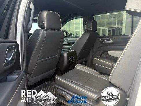 Used 2022 Chevrolet Suburban Premier image 14
