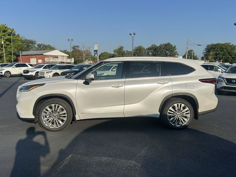 Used 2026 Toyota Highlander Platinum AWD/4WD image 8