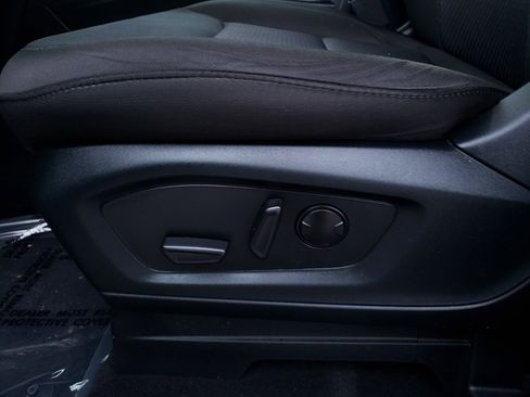 Used 2023 Ford Explorer XLT image 20