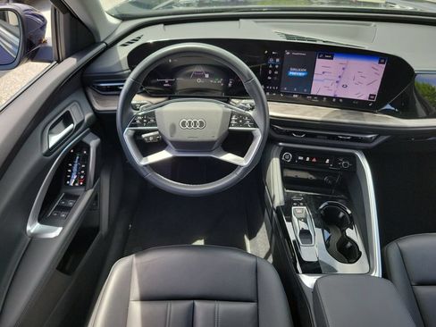 Used 2025 Audi Q5 Premium w/ Convenience Package AWD/4WD image 9
