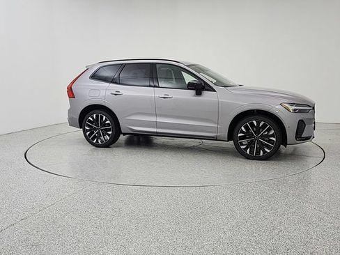 New 2026 Volvo XC60 B5 Ultra w/ Climate Package AWD/4WD image 3