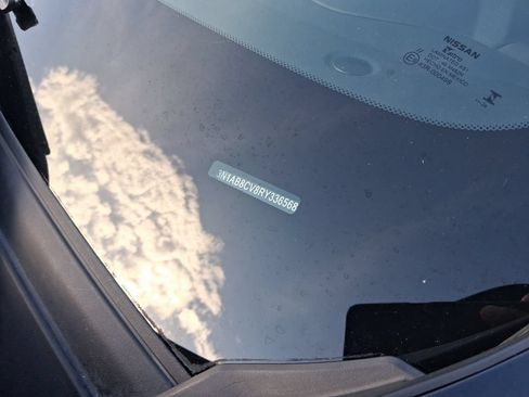 Used 2024 Nissan Sentra SV FWD image 30