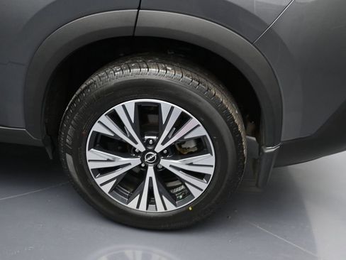 Used 2023 Nissan Rogue SV image 10