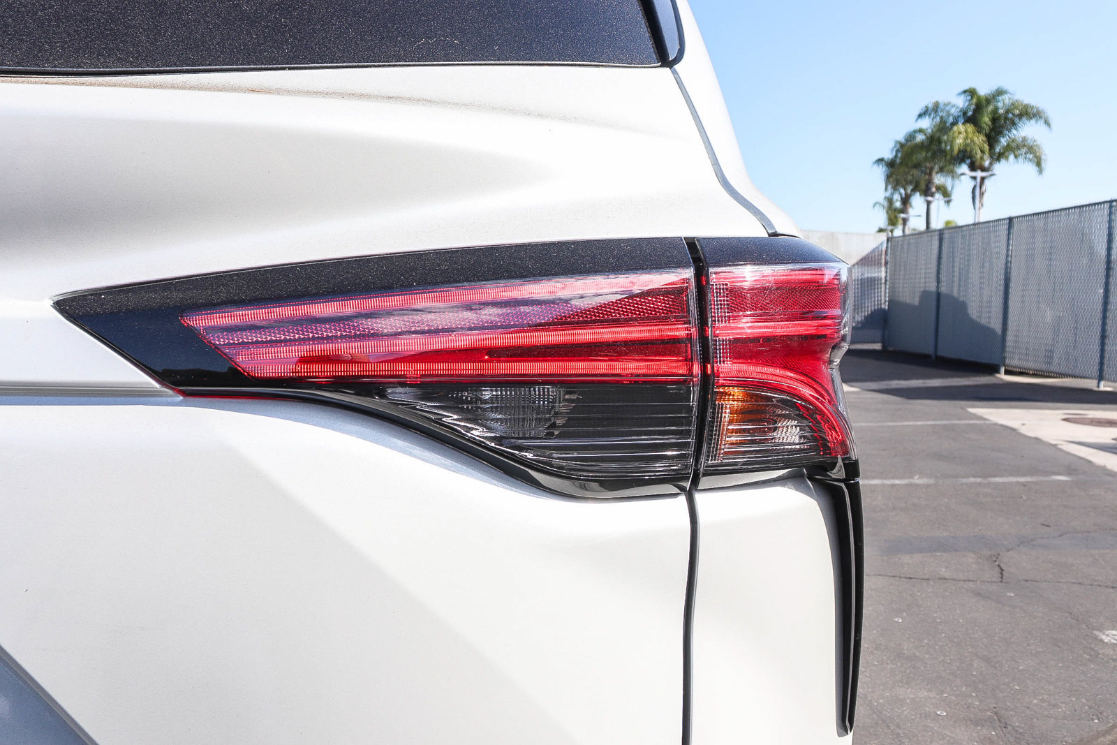 Certified 2024 Toyota Sienna Platinum FWD image 10