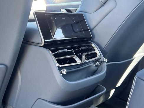 Certified 2025 Bentley Flying Spur Plug-In Hybrid w/ First Edition Specification AWD/4WD image 20