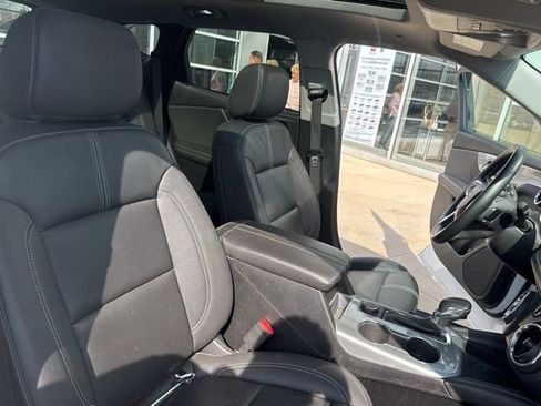 Used 2023 Chevrolet Blazer LT image 33