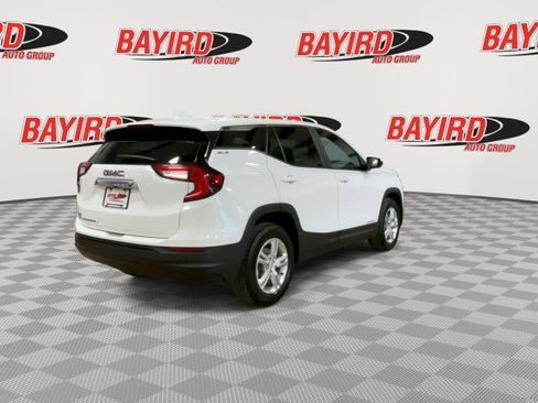Used 2024 GMC Terrain SLE FWD image 8