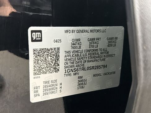 Used 2025 Chevrolet Tahoe High Country image 40