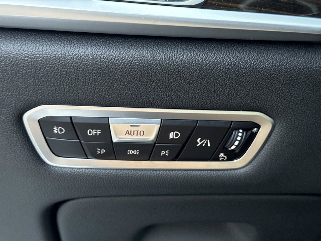 Used 2019 BMW X7 xDrive40i w/ Premium Package AWD/4WD image 35
