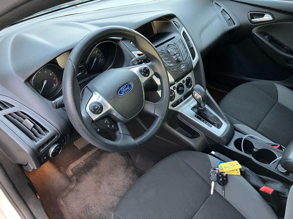Used 2014 Ford Focus SE FWD image 10