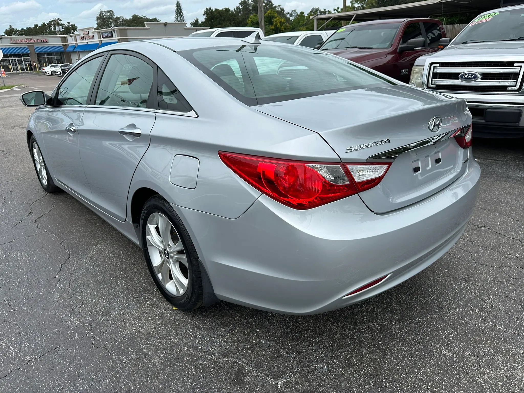 Used 2011 Hyundai Sonata Limited w/ Navigation Pkg 5 FWD image 7