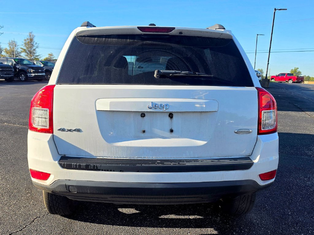 Used 2011 Jeep Compass Latitude w/ Sun/Sound Group AWD/4WD image 5