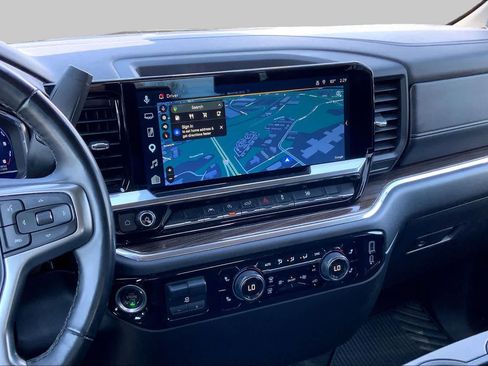 Used 2025 Chevrolet Silverado 1500 LT AWD/4WD image 11