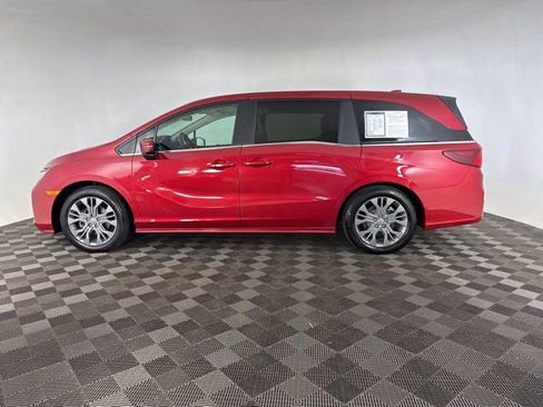 Used 2025 Honda Odyssey Touring image 6