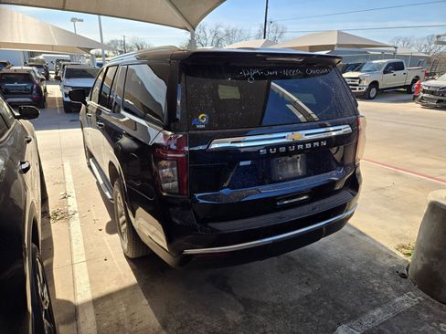 Used 2022 Chevrolet Suburban LS w/ Driver Alert Package image 5