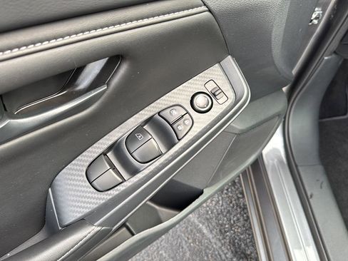 Used 2025 Nissan Sentra S w/ Trunk Package image 26